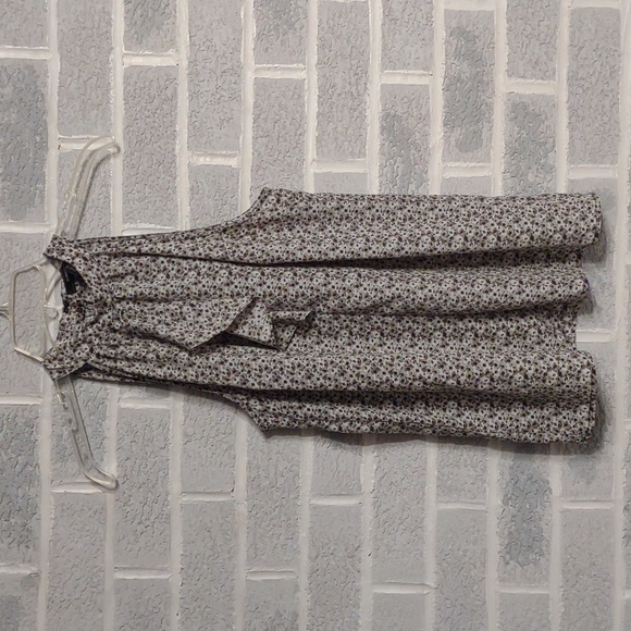 FREE w/ Bundle BCBGMaxazria Ditzy Floral Halter Blouse with Keyhole Size Small - Picture 3 of 11